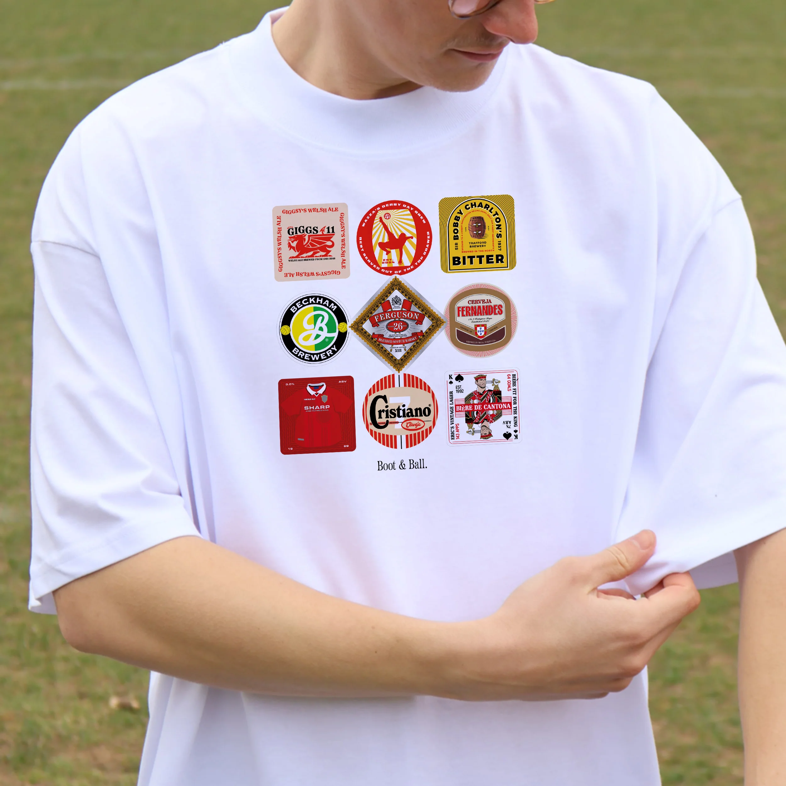 Man United Beer Mats Oversized T-Shirt - Image 7