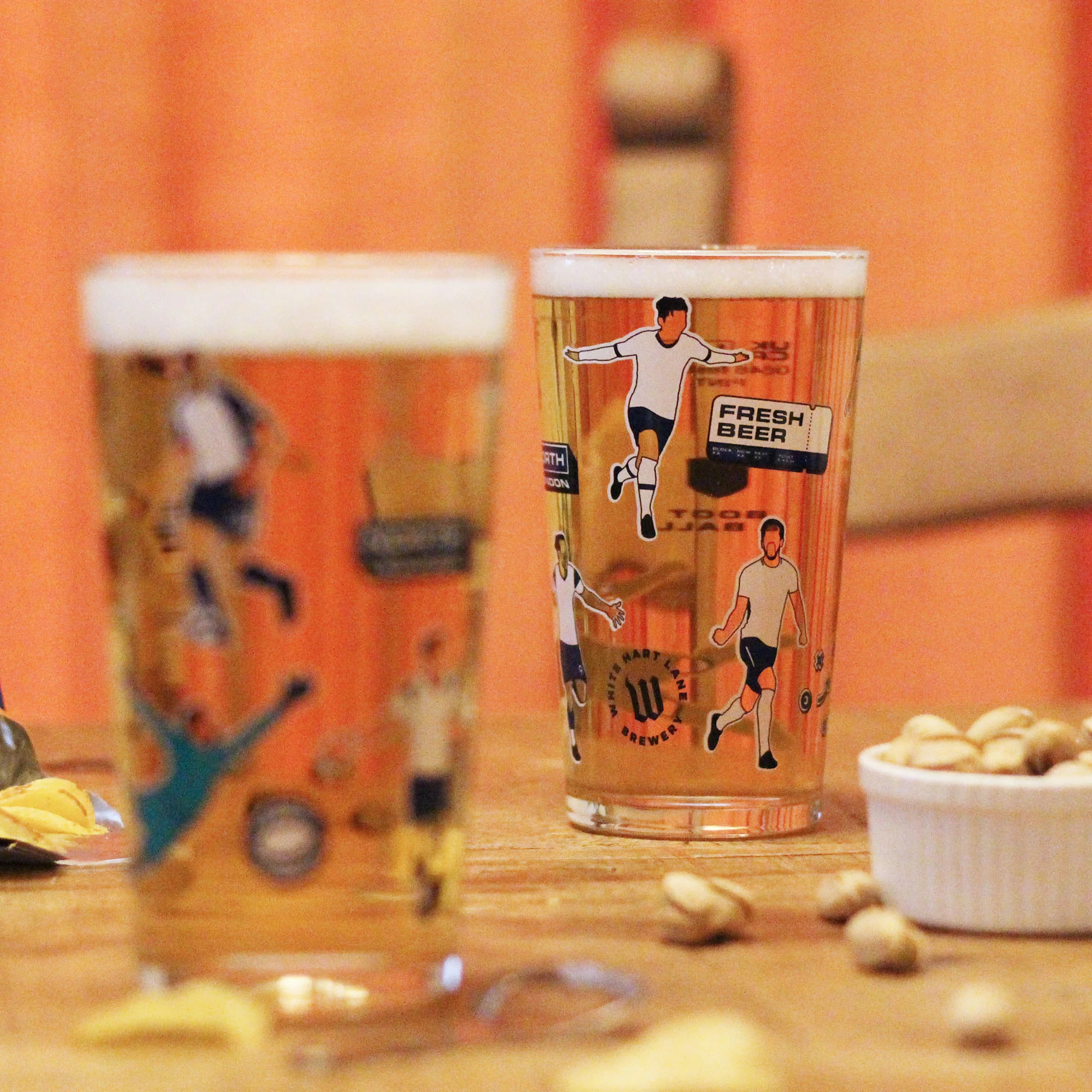 North London Whites Pint Glass - Image 5